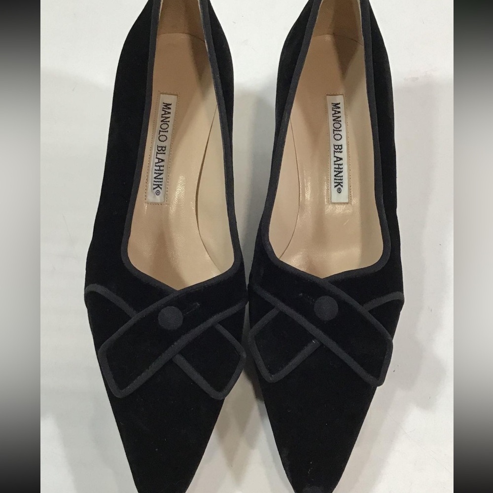 Manolo Blahnik Black Velvet Women's Kitten Heels Shoes Size 36.5